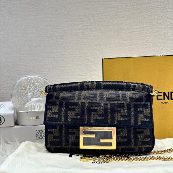 HB11876 FENDI mini baguatte 2024