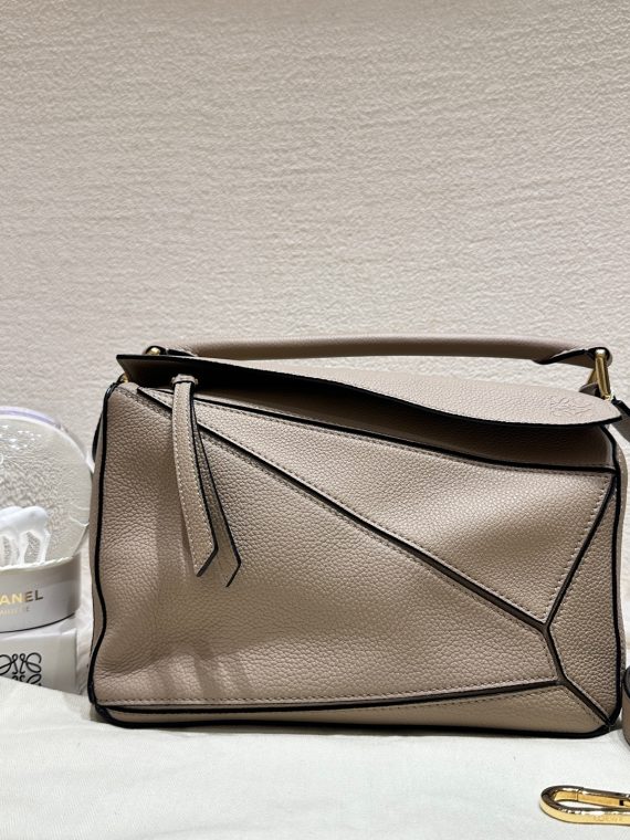 HB20150 Loewe puzzle small 2023 sand