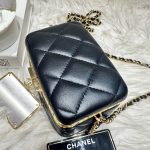 054522 Chanel 22s mini vanity 2022 limited edition