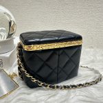 054522 Chanel 22s mini vanity 2022 limited edition