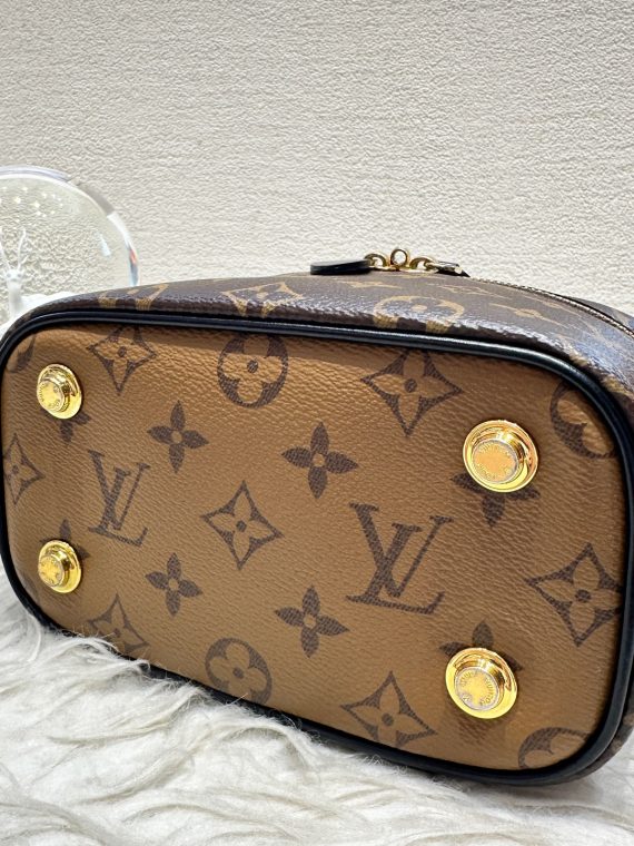 HB20426 LV double color vanity microchipped