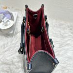 HB20565 LV ONTHEGO black and white microchipped