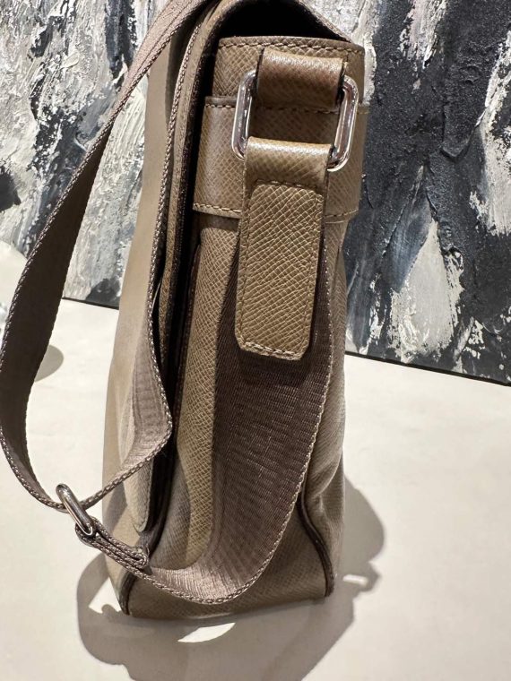 Preloved Lv messenger bag 13088