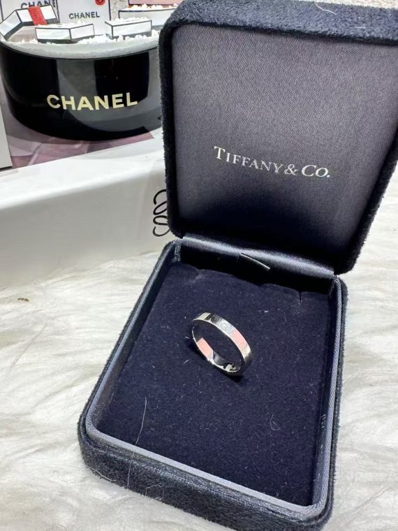 HB20132 Cartier C de 18k White Gold Ring