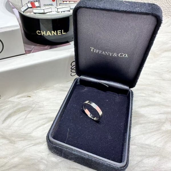 HB20132 Cartier C de 18k White Gold Ring