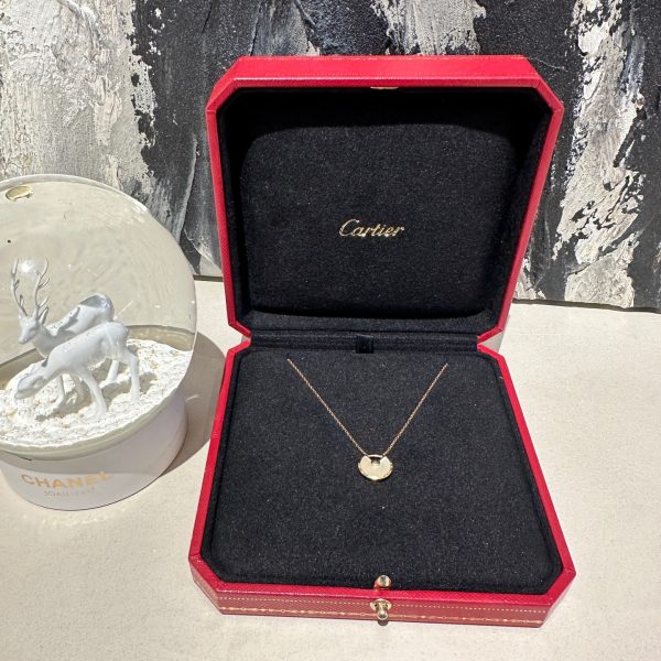 HB13922 Cartier Amulette de White Mother-of-Pearl Diamond Necklace